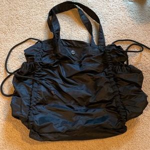Large Lululemon tote bag